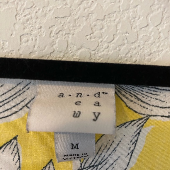 A NEW DAY maternity yellow  print blouse - Picture 2 of 8